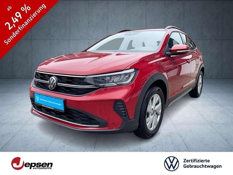 Kings red metallic (metallic) Gebraucht 2024 VW Taigo Life SUV | 17.970 € (Guter Preis) - Bild 1/4