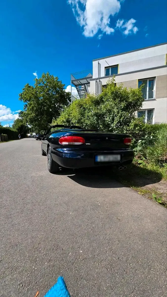 Gebraucht Chrysler Stratus 163 PS (119 kW) 2000 Blau Cabrio