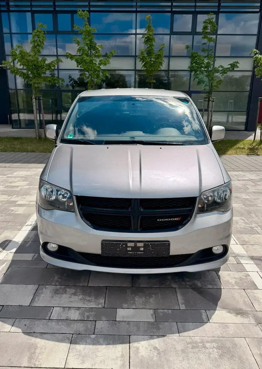 Gebraucht Dodge Grand Caravan 287 PS (211 kW) 2014 Silber Van / Kleinbus