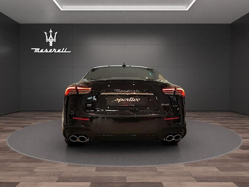 Gebraucht Maserati Ghibli 430 PS (316 kW) 2024 Nero assoluto Limousine