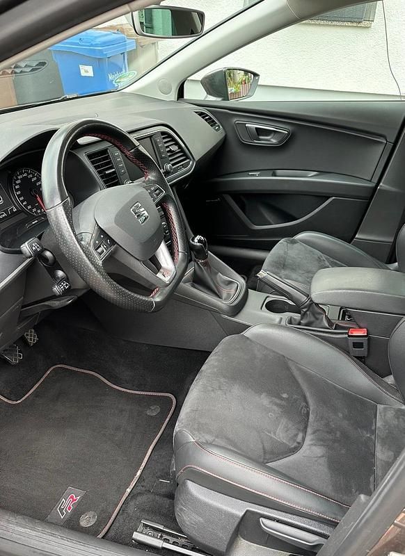 Gebraucht Seat Leon ST FR 179 PS (131 kW) 2016 Grau Kombi