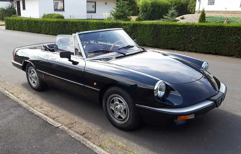 Gebraucht Alfa Romeo Spider 126 PS (92 kW) 1985 Schwarz Cabrio