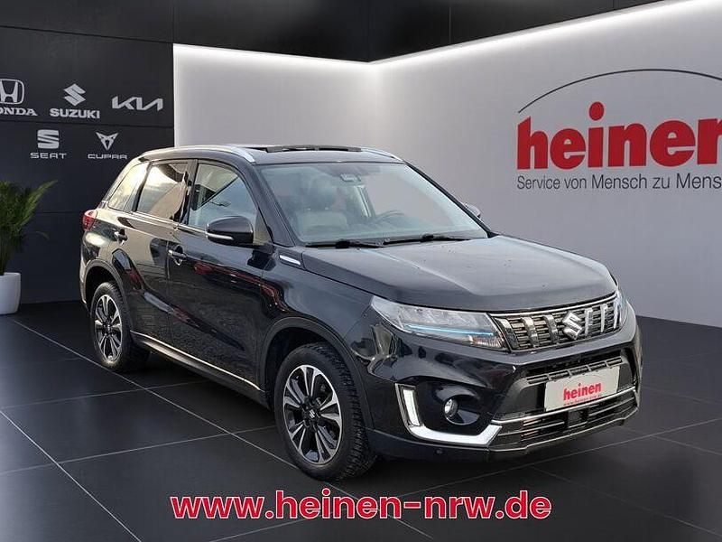 Gebraucht Suzuki Vitara Comfort+ 129 PS (94 kW) 2022 Schwarz SUV