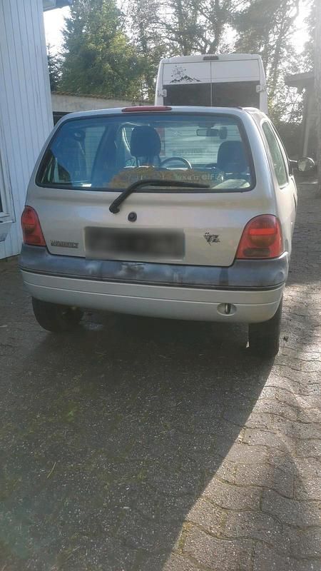 Gebraucht Renault Twingo 75 PS (55 kW) 2001 Silber Kleinwagen