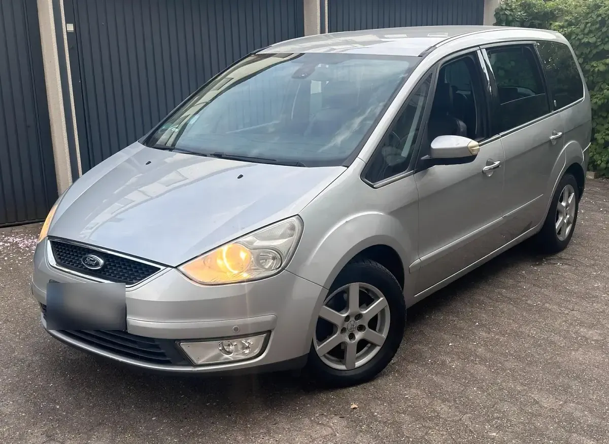 Second-hand Ford Galaxy 140 CP (102 kW) 2008 Albastru Monovolum