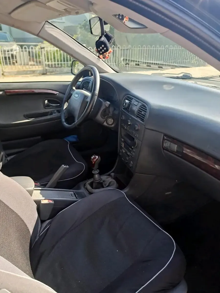 Gebraucht Volvo V40 122 PS (89 kW) 2001 Blau Kombi