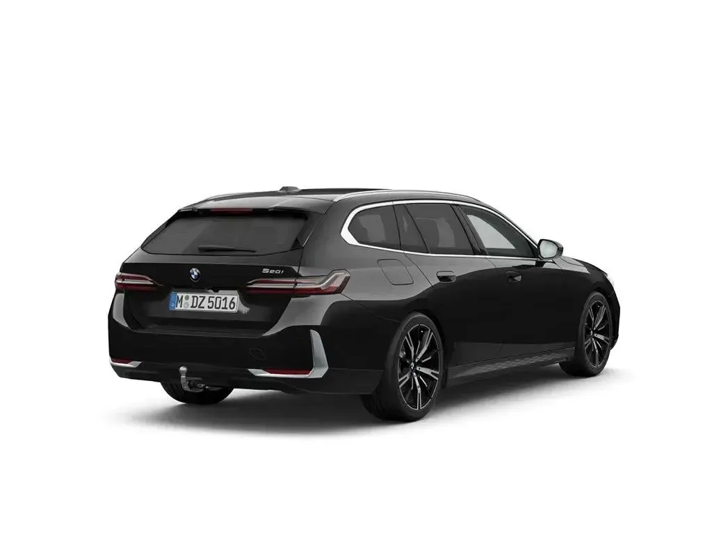 Gebraucht BMW 520 Performance 208 PS (152 kW) 2026 Schwarz Kombi