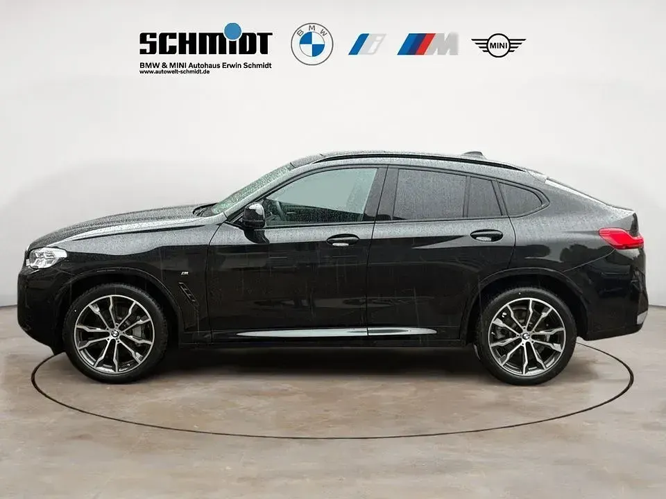 Gebraucht BMW X4 M Sport 245 PS (180 kW) 2025 Schwarz SUV