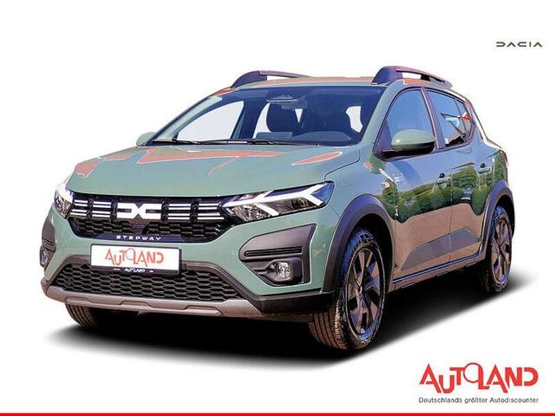 Grün Neu 2025 Dacia Sandero Stepway Kleinwagen | 17.990 € (Fairer Preis) - Bild 1/4