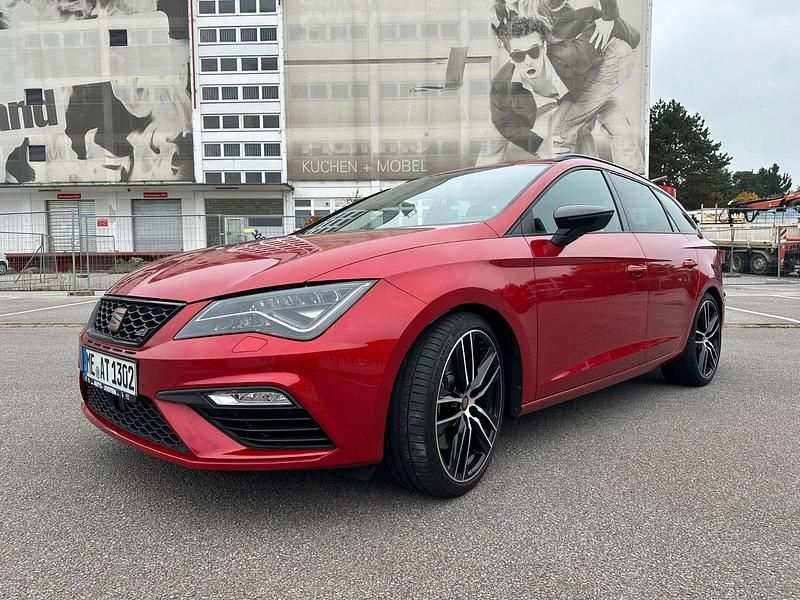 Rot Gebraucht 2018 Cupra Leon Kombi | 22.490 € (Fairer Preis) - Bild 1/4