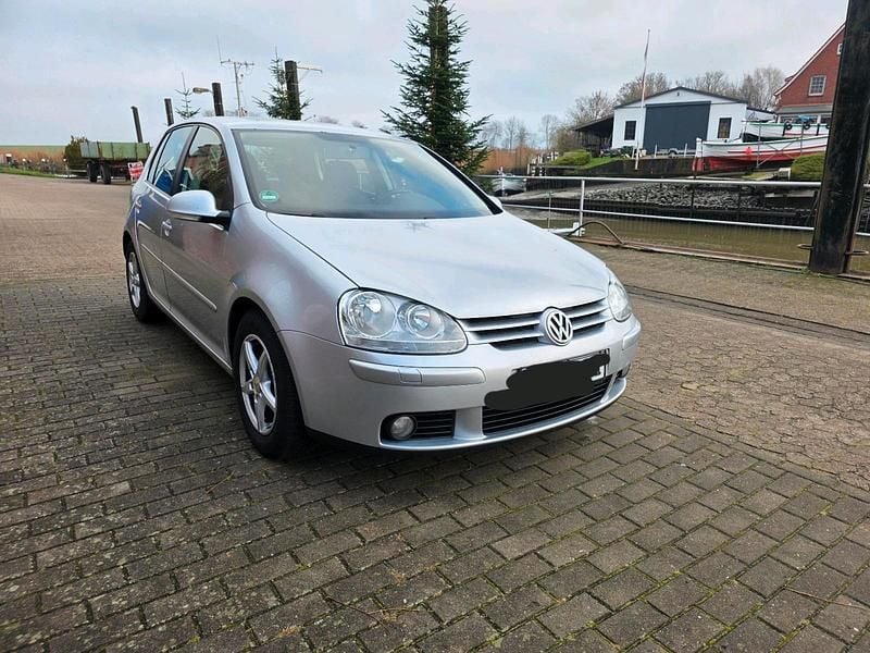 Gebraucht VW Golf V 105 PS (77 kW) 2007 Silber Kleinwagen