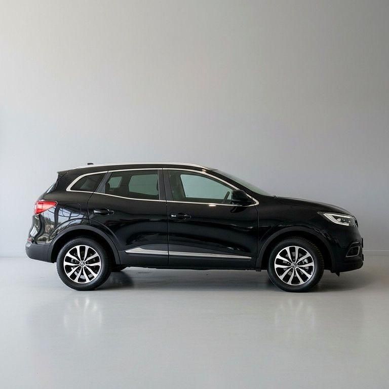 Gebraucht Renault Kadjar Techno 158 PS (116 kW) 2022 Sternenschwarz metallic SUV