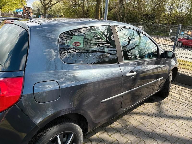 Usata Renault Clio II 2007 Grigio Berlina