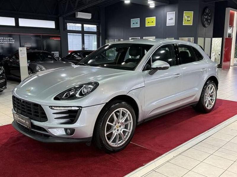 Rhodiumsilbermetallic Gebraucht 2016 Porsche Macan SUV | 34.990 € - Bild 1/4
