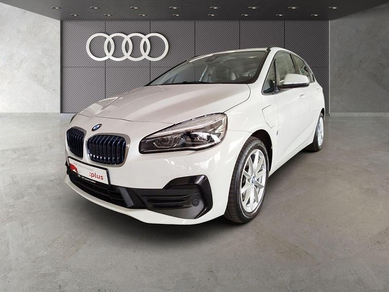 Weiß Gebraucht 2019 BMW 225 Active Tourer Advantage Van / Kleinbus | 15.850 € (Guter Preis) - Bild 1/4