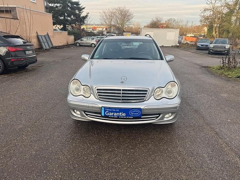Używany Mercedes 230 200 KM (147 kW) 2005 Srebrny Kombi