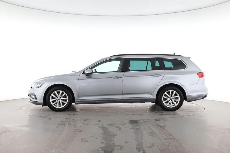 Gebraucht VW Passat Business+ 150 PS (110 kW) 2022 Pyritsilber Kombi