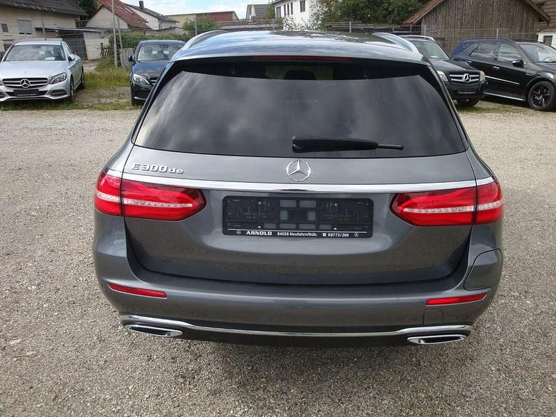 Gebraucht Mercedes E300 Avantgarde 306 PS (225 kW) 2019 Grau Kombi