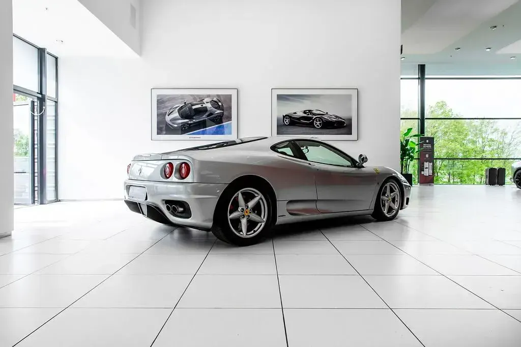 Second-hand Ferrari 360 400 CP (294 kW) 2001 Argintiu
