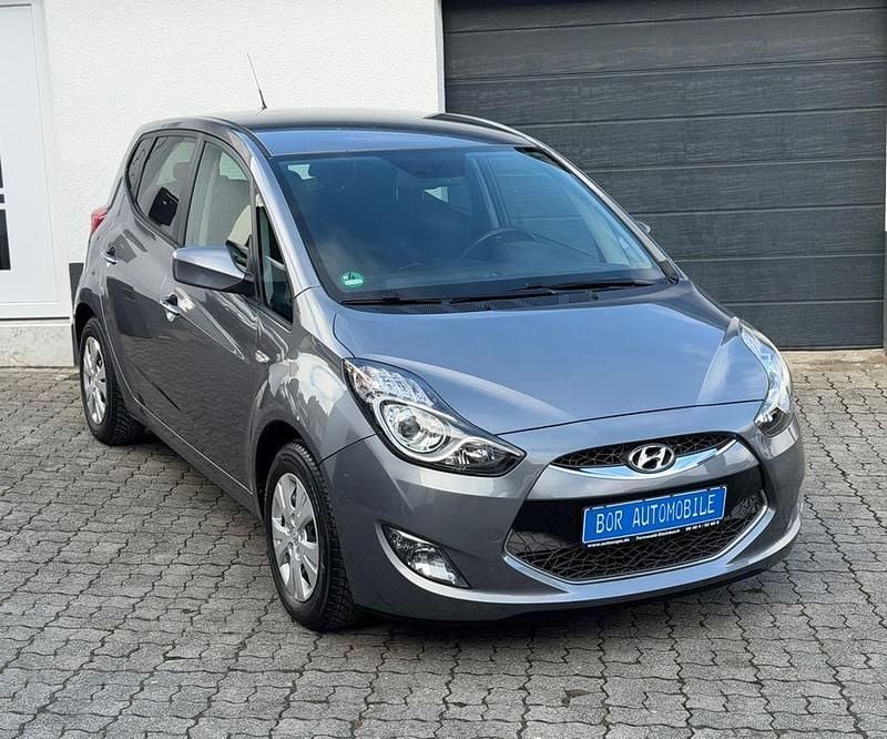 Gebraucht Hyundai ix20 Trend 125 PS (91 kW) 2013 Grau Kleinwagen