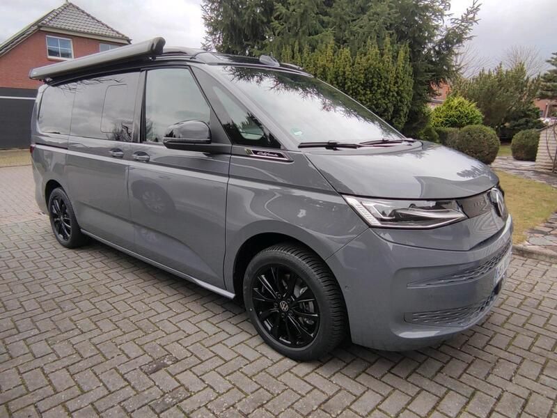 Grau Gebraucht 2024 VW California Beach Van | 75.900 € (Teuer) - Bild 1/4