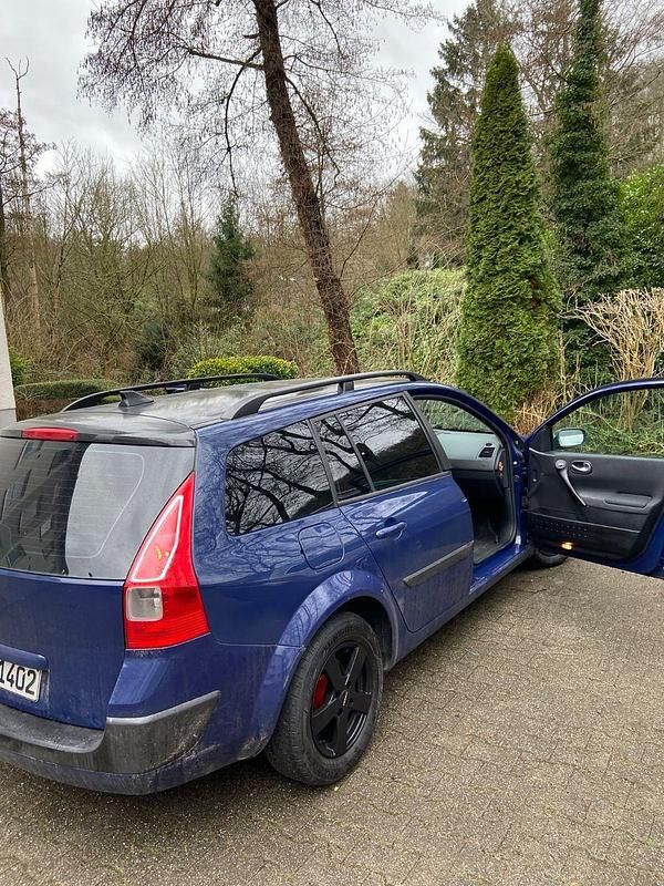 Gebraucht Renault Mégane GrandTour Authentique 111 PS (81 kW) 2008 Blau Kombi