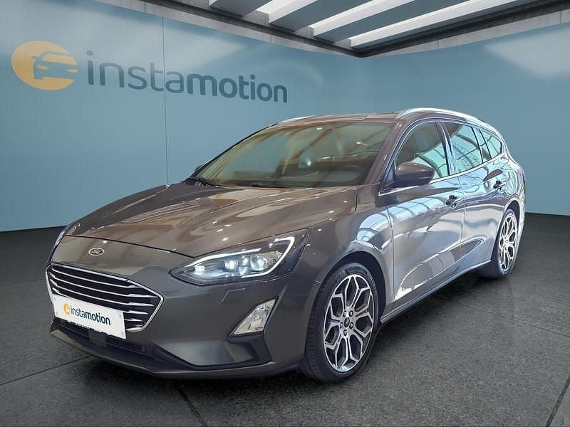 Grau Gebraucht 2019 Ford Focus Titanium Kombi | 15.499 € (Etwas zu teuer) - Bild 1/4