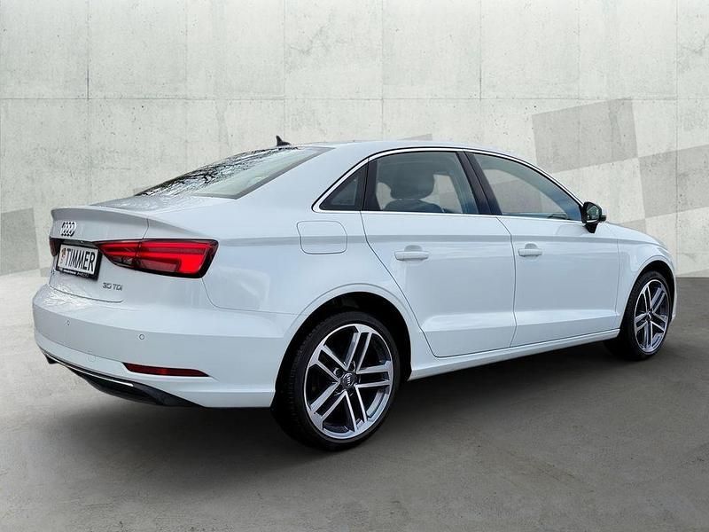 Second-hand Audi A3 Design 116 CP (85 kW) 2019 Alb Berlinǎ