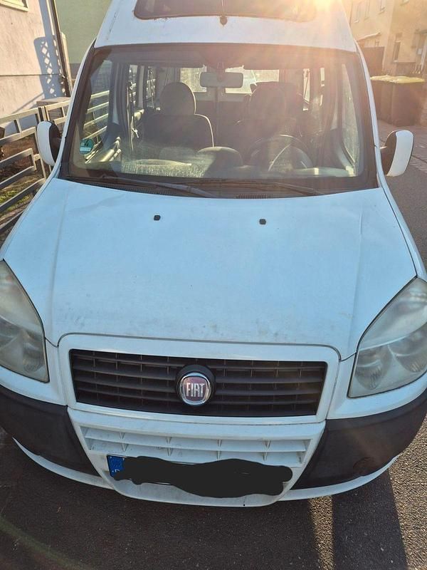 Weiß Gebraucht 2009 Fiat Doblò Van / Kleinbus | 600 € (Superpreis) - Bild 1/4