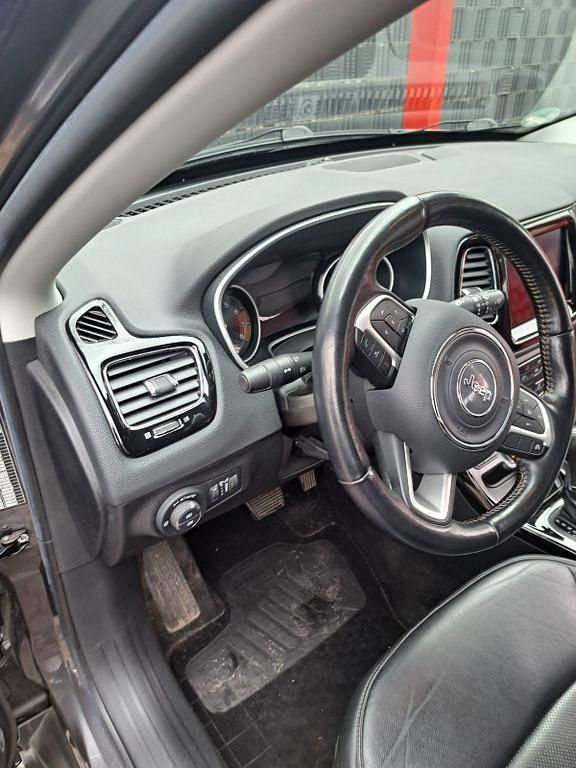 Gebraucht Jeep Compass Limited 150 PS (110 kW) 2020 Schwarz SUV