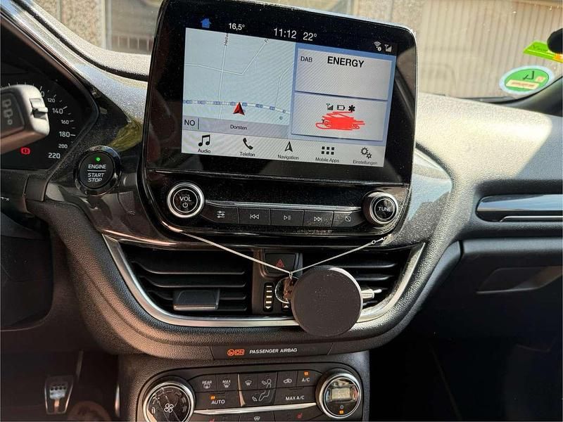 Silber Gebraucht 2018 Ford Fiesta S Kleinwagen | 10.000 € (Etwas zu teuer) - Bild 1/4