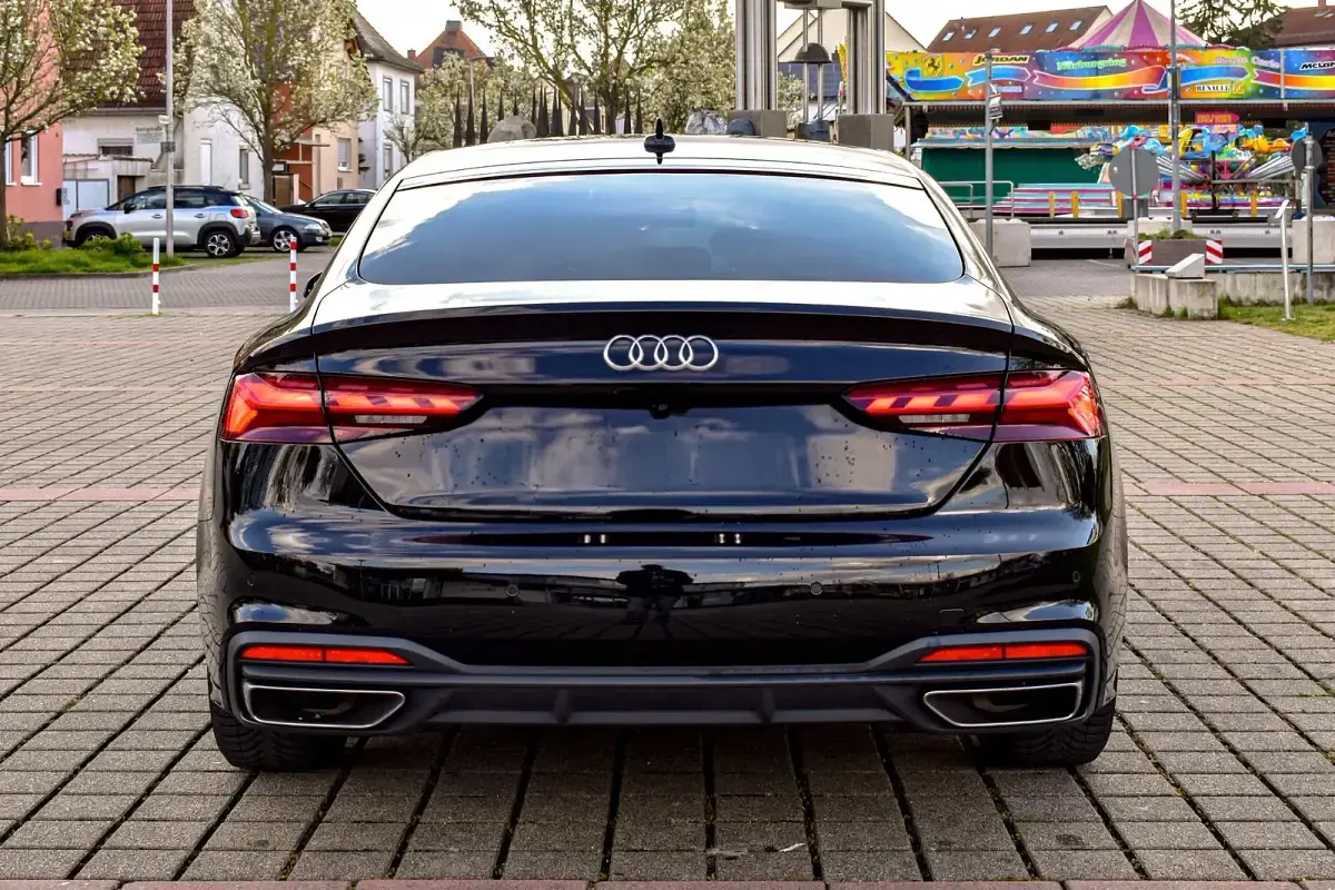 Gebraucht Audi A5 Sportback 150 PS (110 kW) 2020 Schwarz Kleinwagen