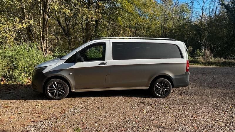 Weiß Gebraucht 2017 Mercedes Vito Van / Kleinbus | 15.500 € (Fairer Preis) - Bild 1/4