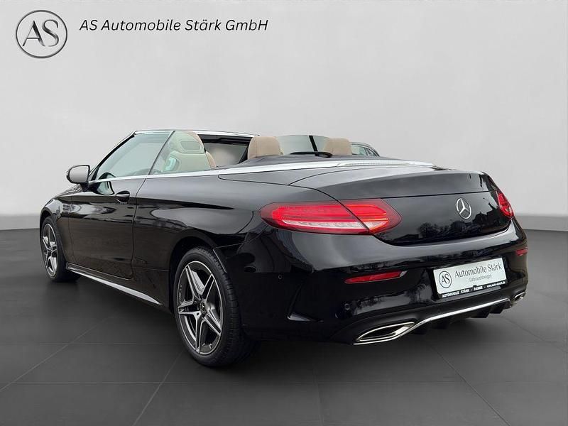 Gebraucht Mercedes C180 AMG 156 PS (114 kW) 2019 Schwarz Cabrio