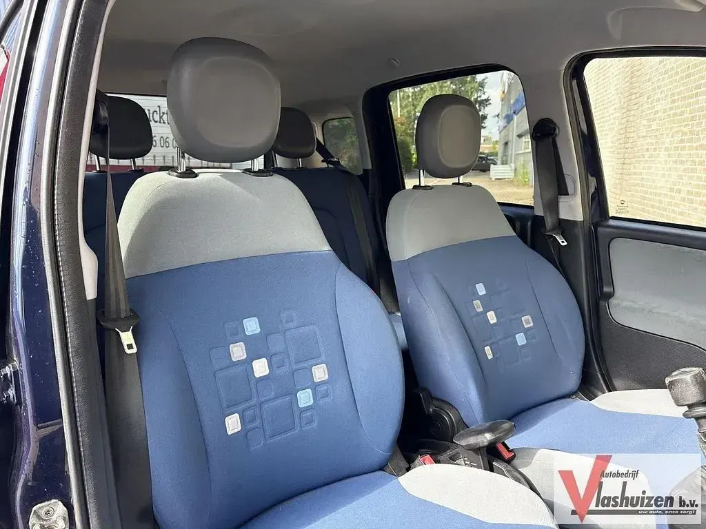 Gebraucht Fiat Panda Lounge 86 PS (63 kW) 2012 Blau Kleinwagen