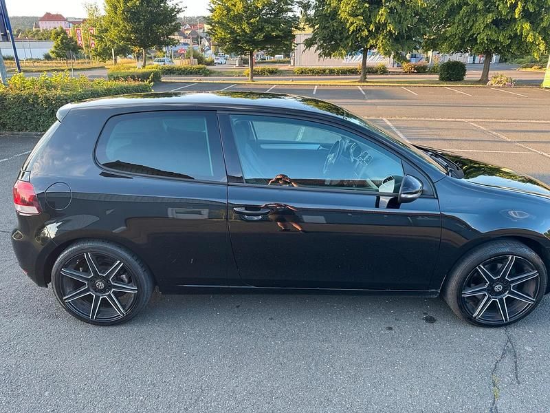 Gebraucht VW Golf 122 PS (89 kW) 2010 Schwarz Coupé