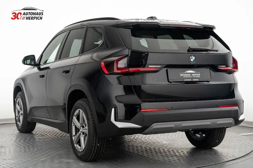 Gebraucht BMW X1 163 PS (119 kW) 2026 Black sapphire metallic SUV