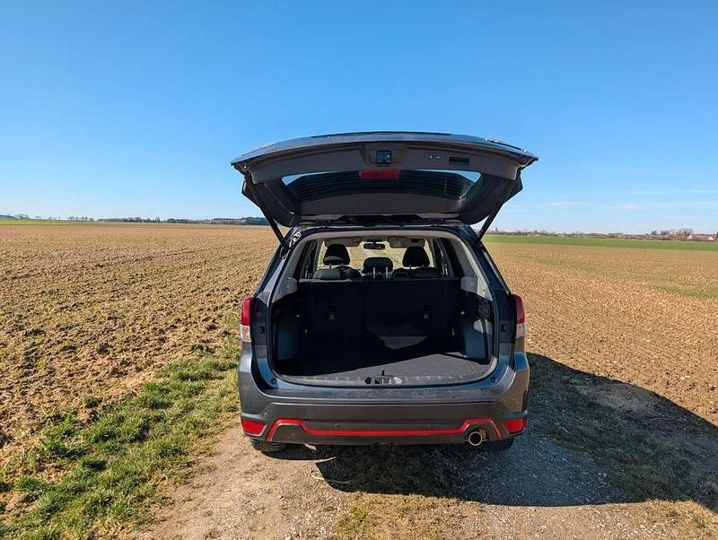 Gebraucht Subaru Forester Sport 150 PS (110 kW) 2022 Grau SUV