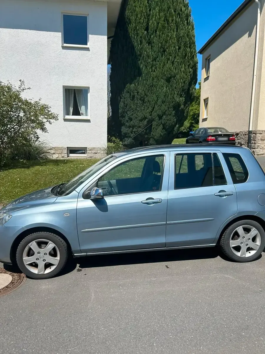 Usata Mazda 2 80 CV (58 kW) 2004 Blu Utilitaria