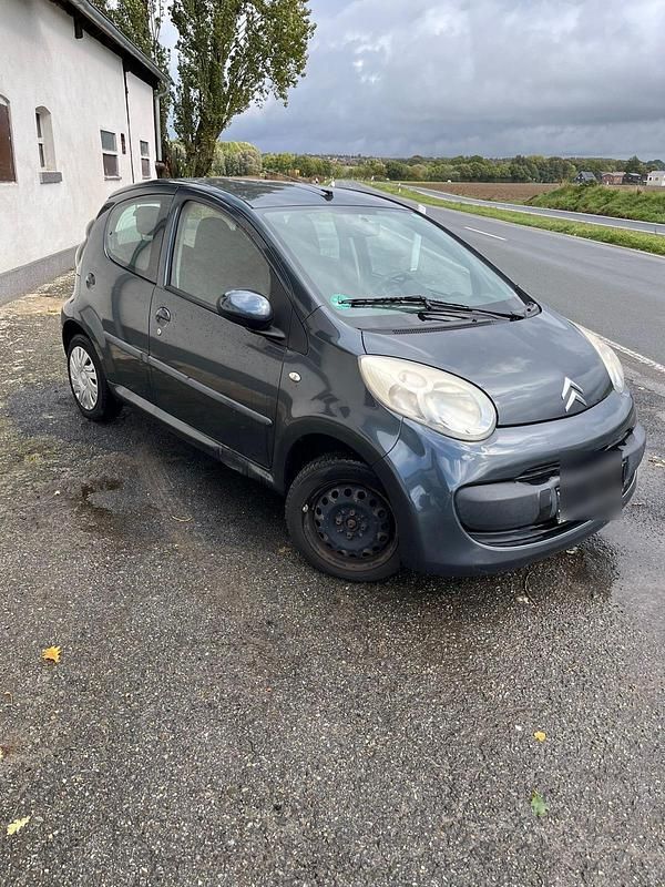 Grau Gebraucht 2008 Citroën C1 Kleinwagen | 850 € (Superpreis) - Bild 1/4