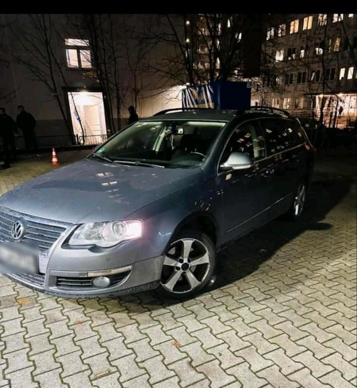 Grün Gebraucht 2007 VW Passat Limousine | 1.200 € (Superpreis) - Bild 1/3
