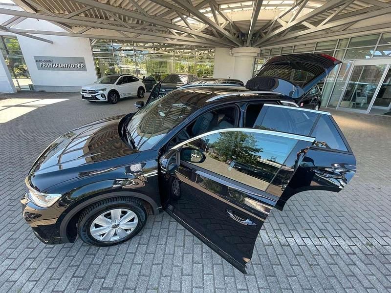 Second-hand VW T-Roc R-line 150 CP (110 kW) 2024 Negru SUV