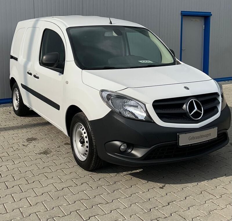 Gebraucht Mercedes Citan 111 116 PS (85 kW) 2020 Weiß Van / Kleinbus