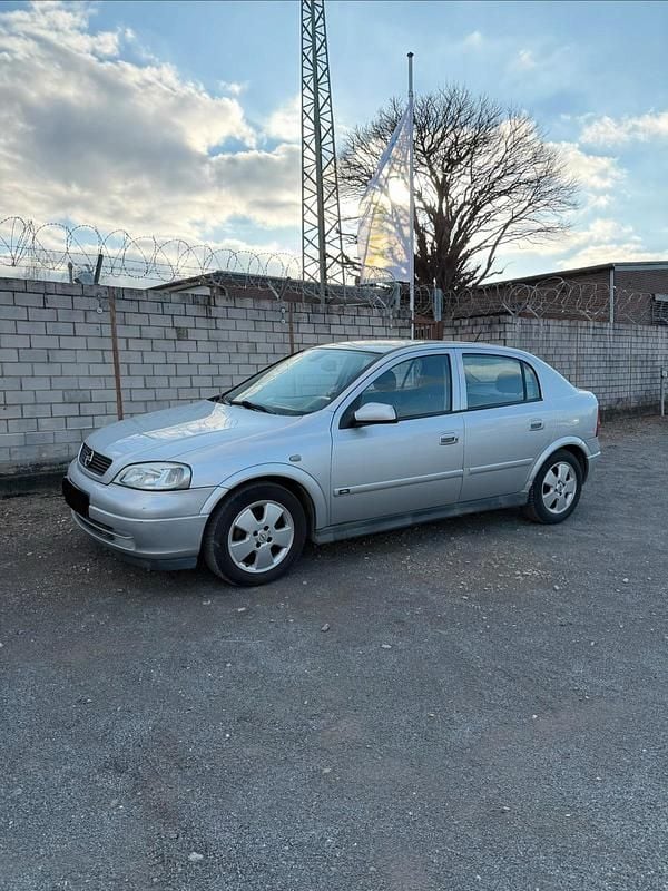 Gebraucht Opel Astra 101 PS (74 kW) 2004 Limousine