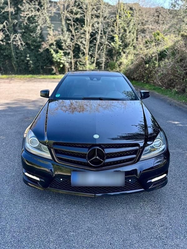 Second-hand Mercedes 220 177 CP (130 kW) 2013 Coupe