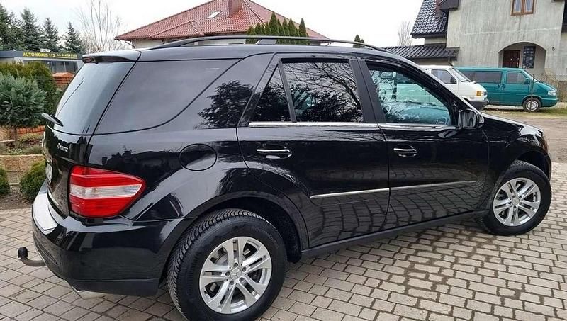 Schwarz Gebraucht 2007 Mercedes ML350 SUV | 7.199 € (Superpreis) - Bild 1/4