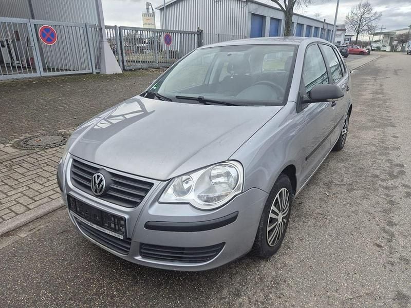 Silber Gebraucht 2007 VW Polo Trendline Limousine | 2.999 € (Fairer Preis) - Bild 1/4
