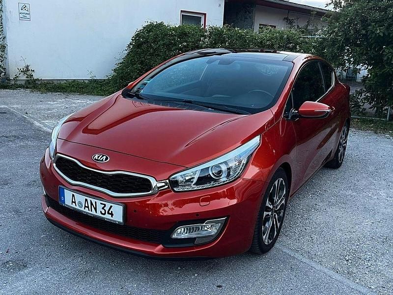 Gebraucht Kia ProCeed 135 PS (99 kW) 2013 Orange Kleinwagen
