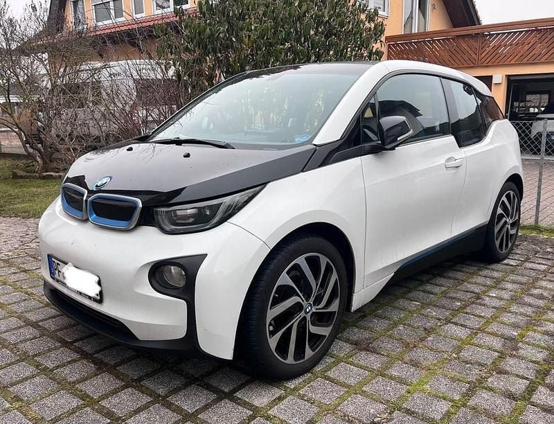 Weiß Gebraucht 2015 BMW i3 Limousine | 10.500 € (Fairer Preis) - Bild 1/4