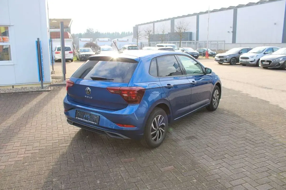 Gebraucht VW Polo Life 95 PS (69 kW) 2025 Reef blue metallic Kleinwagen